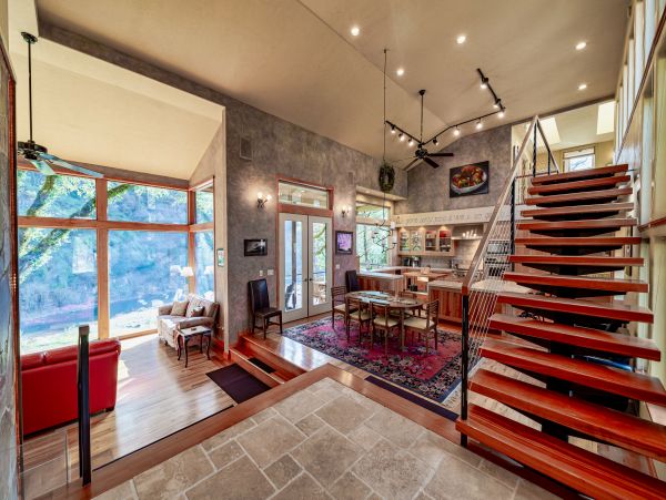 Mendocino Home 1027139