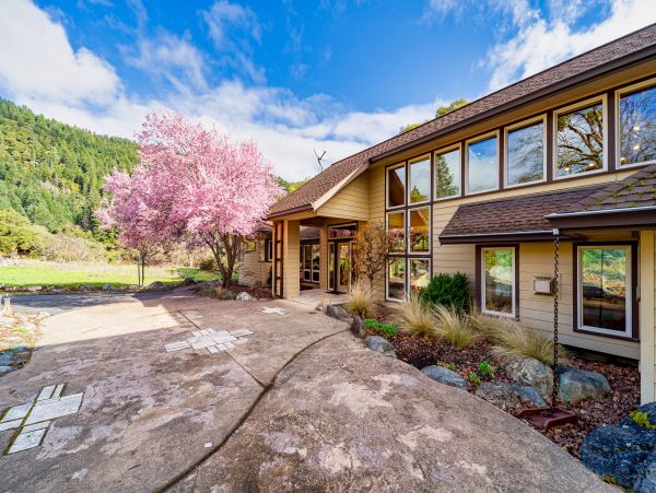 Mendocino Home 1027139