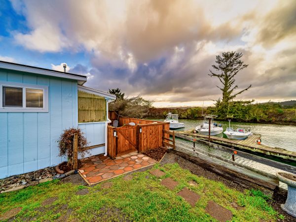 Mendocino Home 1027140