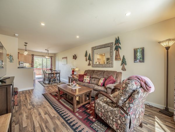 Mendocino Home 1027141