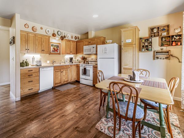 Mendocino Home 1027144