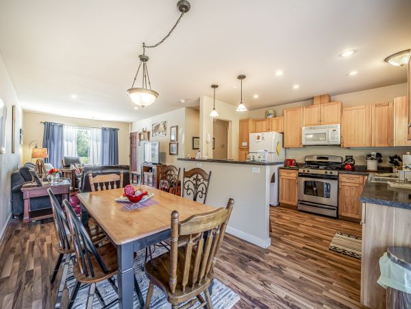 Mendocino Home 1027145