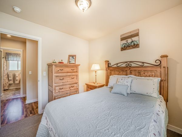 Mendocino Home 1027145