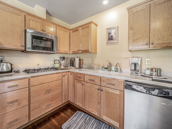 Mendocino Home 1027146