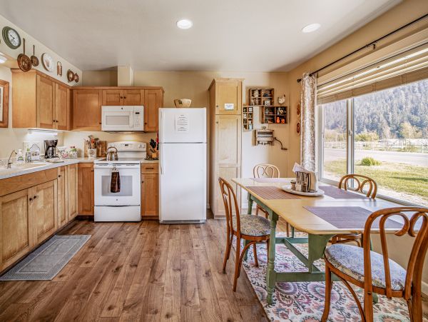Mendocino Home 1027146