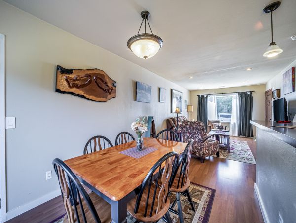 Mendocino Home 1027151