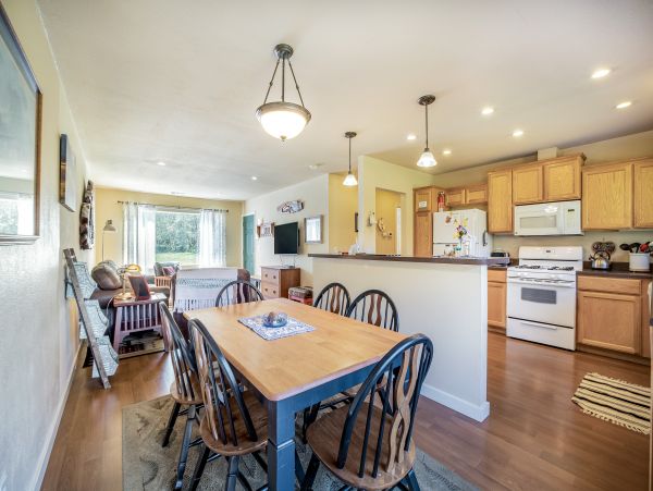 Mendocino Home 1027154
