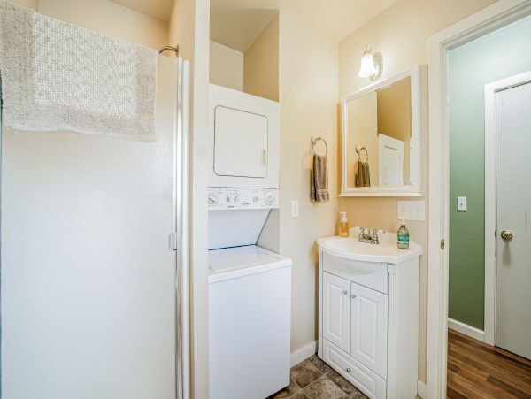 Mendocino Home 1027155