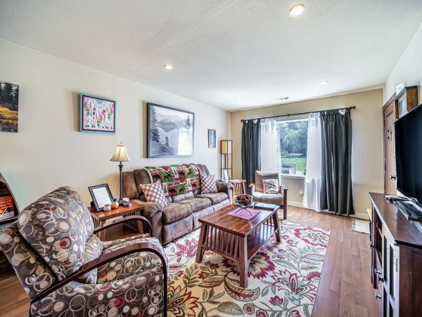Mendocino Home 1027156