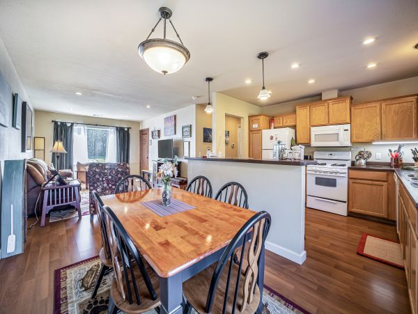 Mendocino Home 1027156