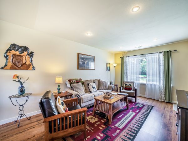 Mendocino Home 1027157