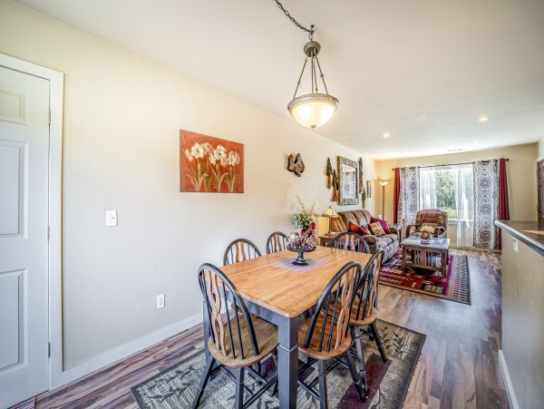 Mendocino Home 1027158