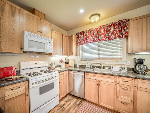 Mendocino Home 1027158