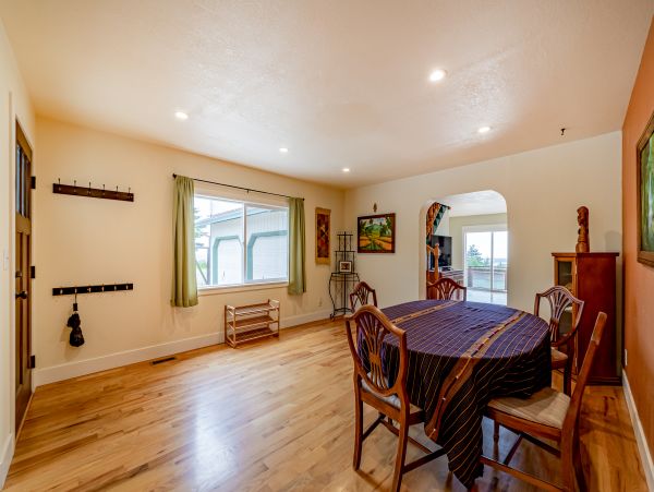 Mendocino Home 1027159