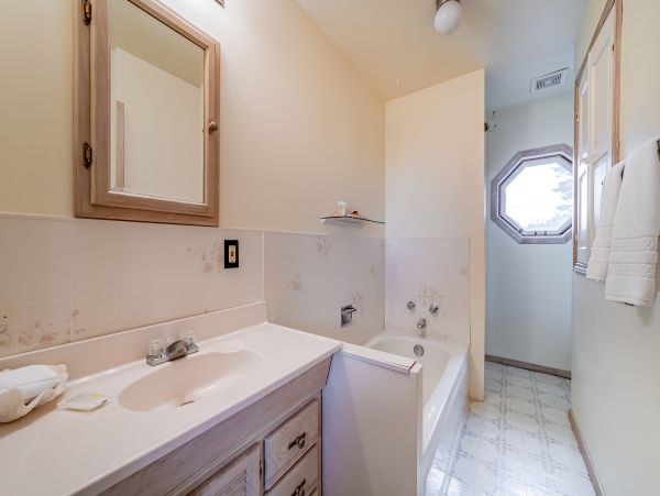 Mendocino Home 1027159