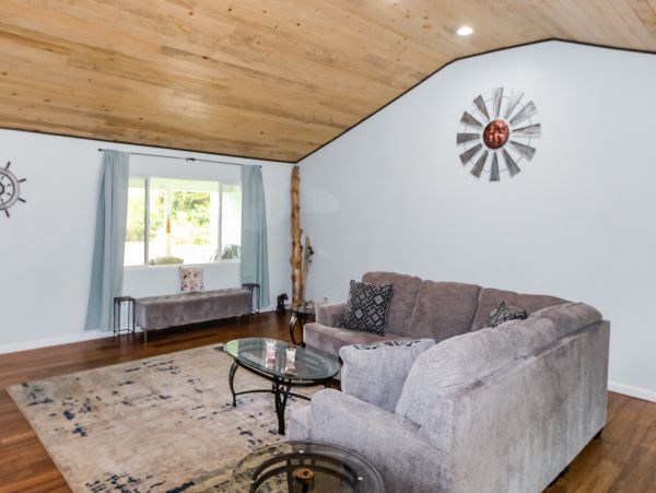Mendocino Home 1027160