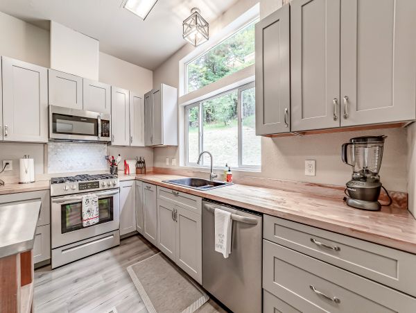 Mendocino Home 1027161