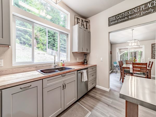 Mendocino Home 1027161