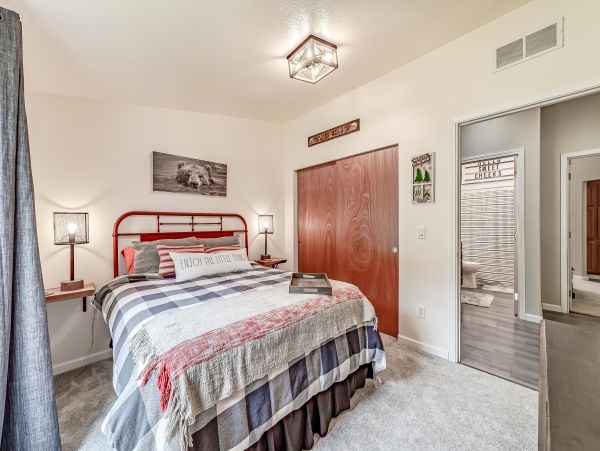 Mendocino Home 1027161
