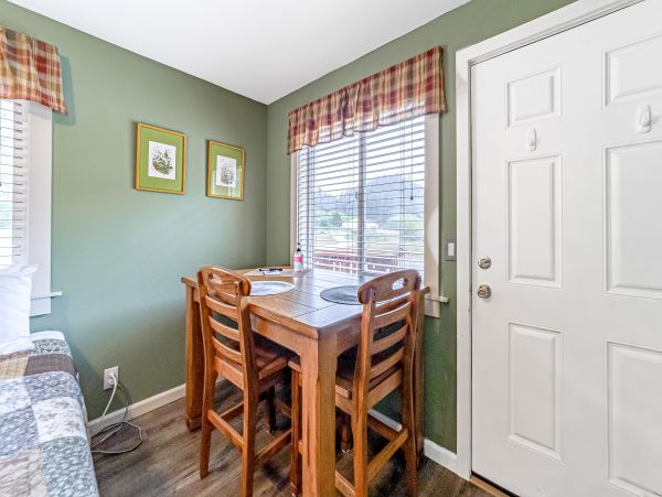 Mendocino Home 1027162