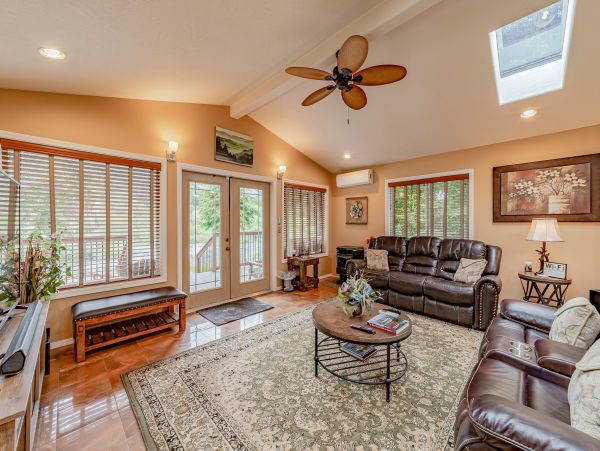 Mendocino Home 1027164