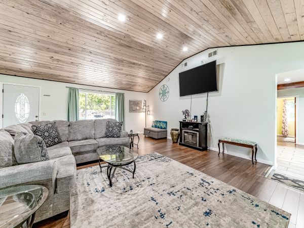 Mendocino Home 1027165