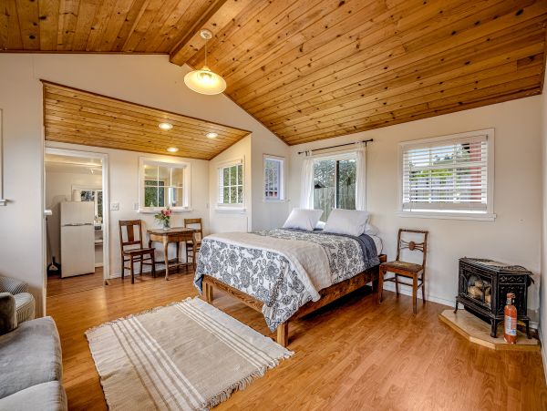 Mendocino Home 1027170