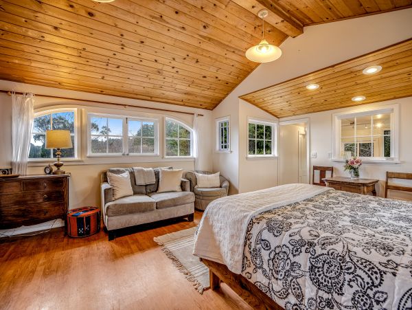 Mendocino Home 1027170
