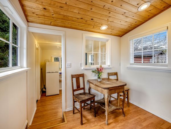 Mendocino Home 1027170
