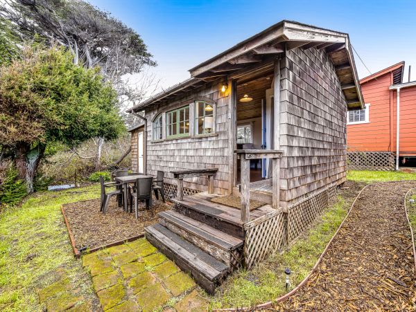 Mendocino Home 1027170