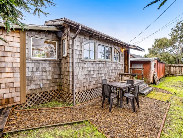 Mendocino Home 1027170