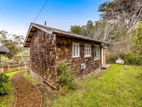 Mendocino Home 1027170