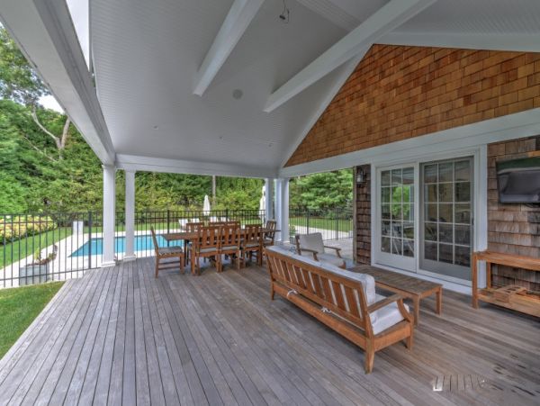 Luxury Hamptons Vacation Pool Home Five Bedroom