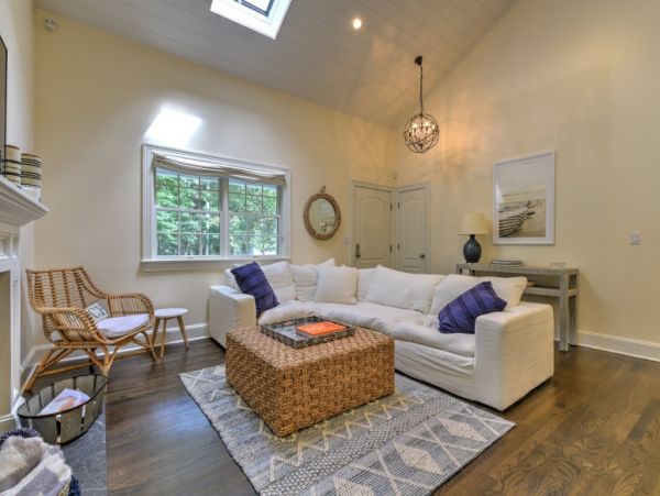 Luxury Hamptons Vacation Pool Home Five Bedroom