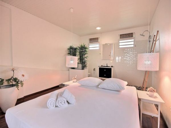 Martinique Home 1027206