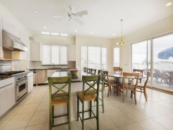 Oceanfront Vacation Home in West Hampton Sleeps 16 Guests