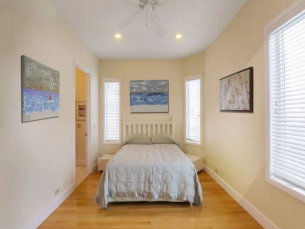 Oceanfront Vacation Home in West Hampton Sleeps 16 Guests
