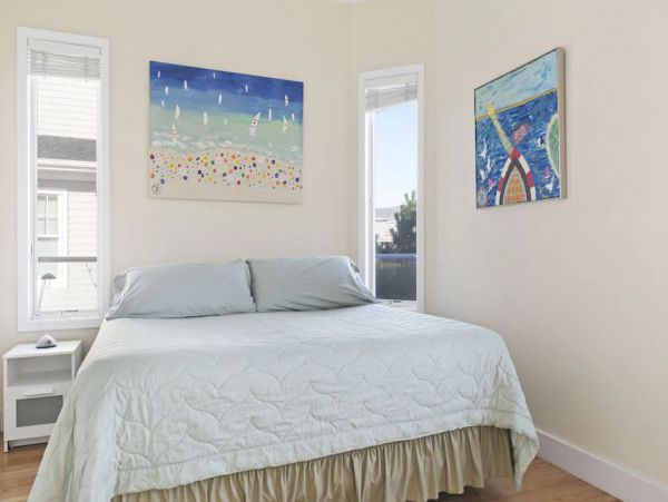 Oceanfront Vacation Home in West Hampton Sleeps 16 Guests