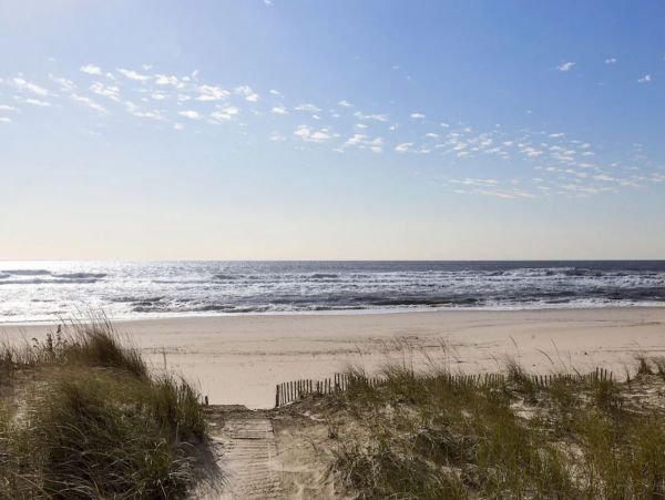 Oceanfront Vacation Home in West Hampton Sleeps 16 Guests