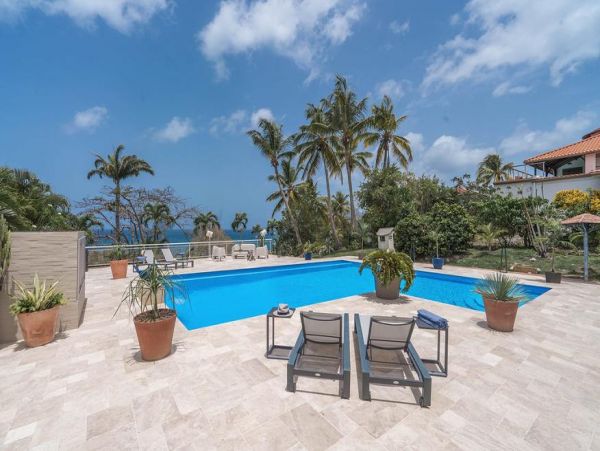 Martinique Home 1027209