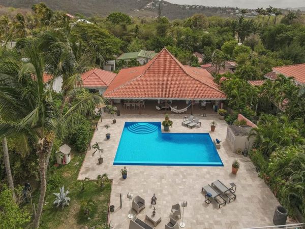 Martinique Home 1027209