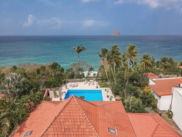 Martinique Home 1027209