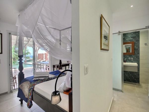 Martinique Home 1027210