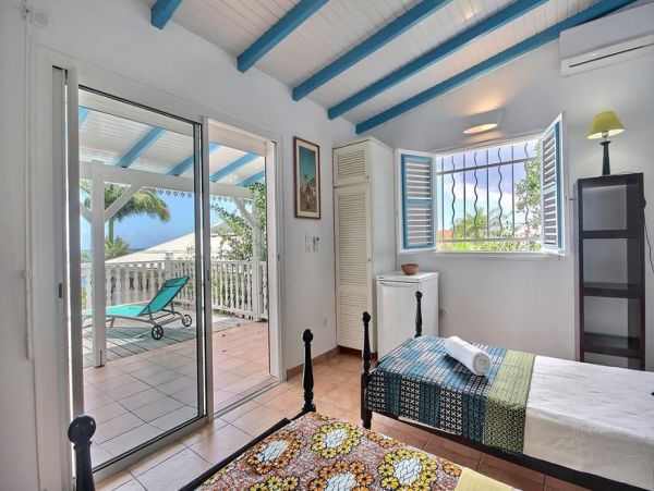 Martinique Home 1027210