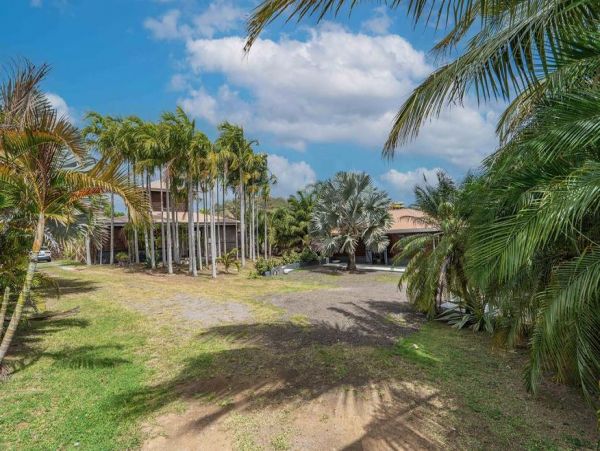 Martinique Home 1027212
