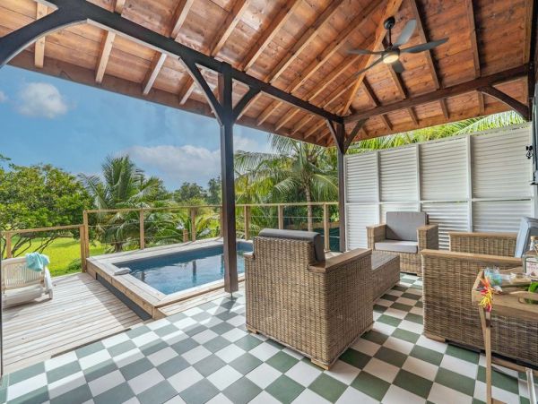 Martinique Home 1027212