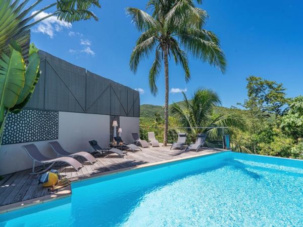 Martinique Home 1027215