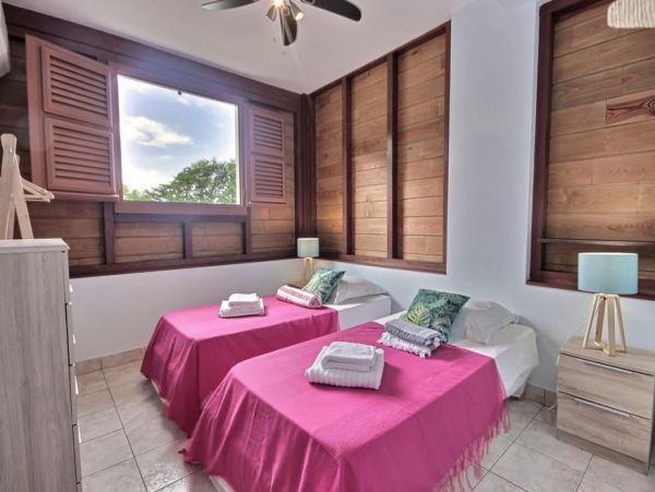 Martinique Home 1027216