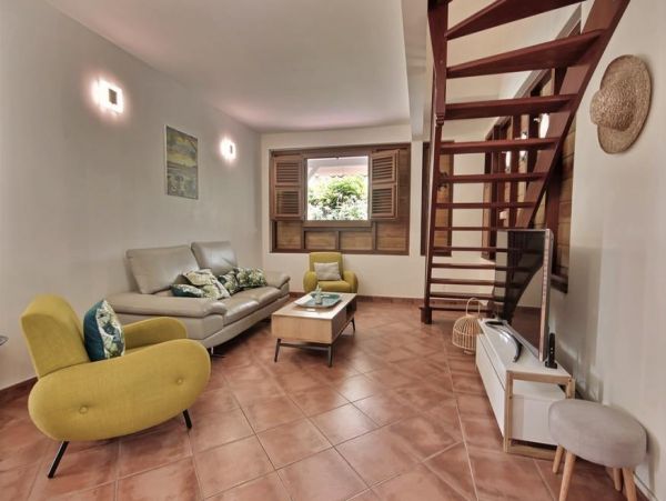 Martinique Home 1027216