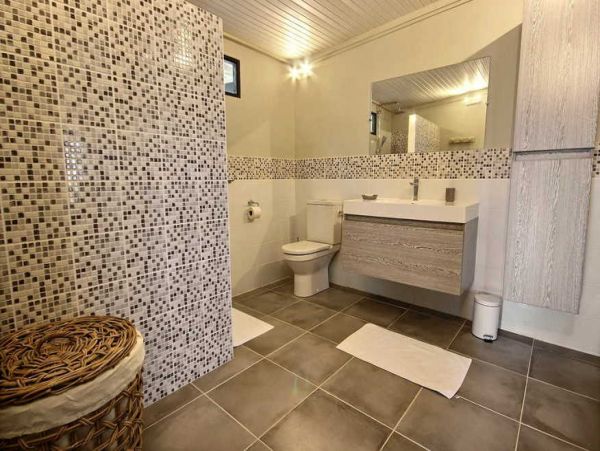 Martinique Home 1027219